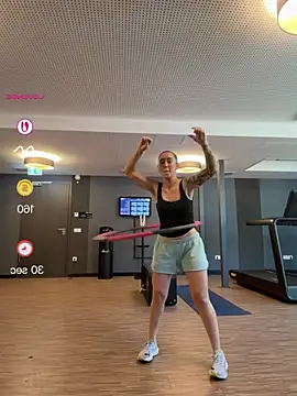Snapshot of emiliasommer chatting on 06-18-26, 08:25 emiliasommer online show from 06-18-26, 08:25