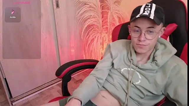 Snapshot of Elian_Cooper chatting on 02-27-25, 01:28 Elian Cooper online show from 02-27-25, 01:28