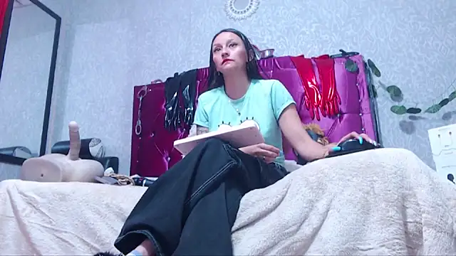 AyshaScott online show from 04-12-26, 03:17