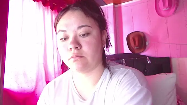 NikkiRous  online show from 02-05-26, 04:44