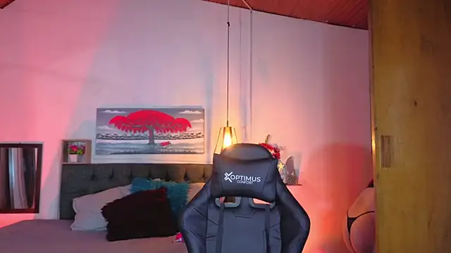 Dulce charlottee online show from 04-19-26, 07:38