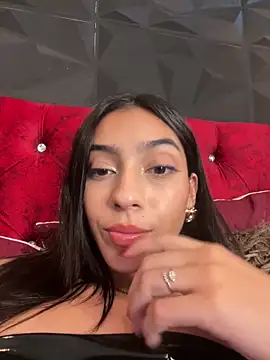 Snapshot of Ema_azel chatting on 03-08-25, 04:50 Ema azel online show from 03-08-25, 04:50