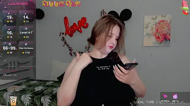 Snapshot of Crystal_Chris chatting on 02-28-25, 07:46 Crystal Chris online show from 02-28-25, 07:46