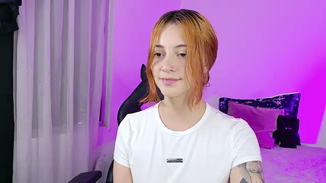 annie mora online show from 03-11-26, 01:11