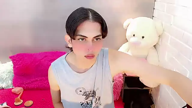 Daniela Pink  online show from 09-19-25, 07:47