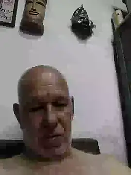 Snapshot of FabiQuilmes chatting on 01-08-25, 12:06 FabiQuilmes online show from 01-08-25, 12:06