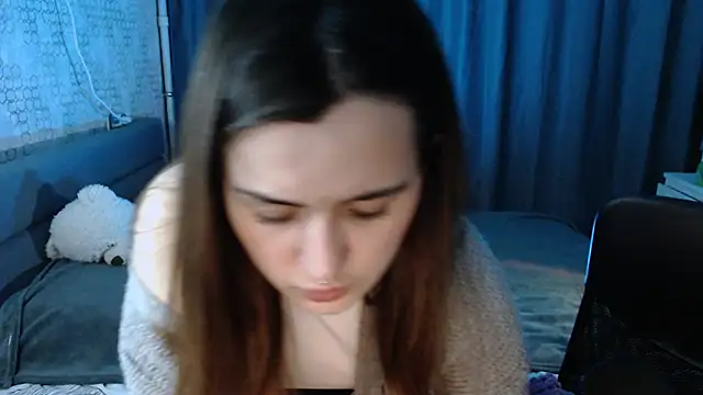 Snapshot of KiraYammy chatting on 12-16-24, 01:10 KiraYammy online show from 12-16-24, 01:10