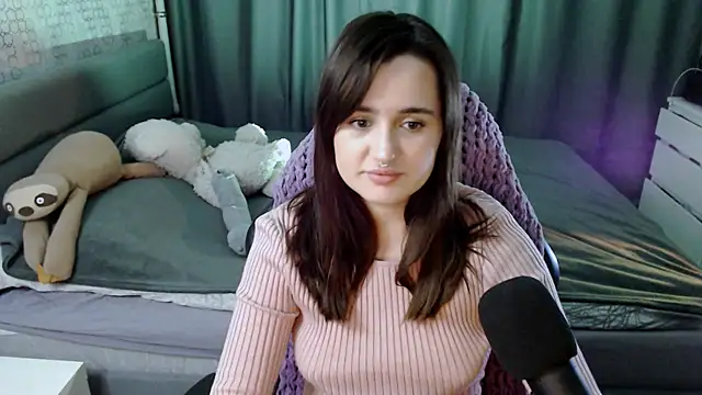 Snapshot of KiraYammy chatting on 02-17-25, 10:47 KiraYammy online show from 02-17-25, 10:47