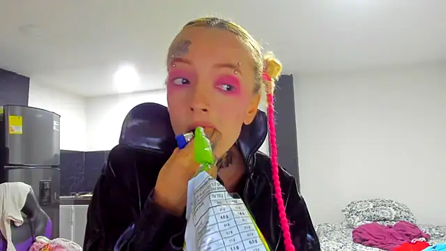 barbara anal squirt  online show from 03-10-25, 06:38