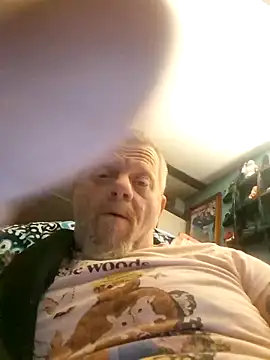 Snapshot of MagicAdmiralty5 chatting on 11-12-25, 08:37 MagicAdmiralty5 online show from 11-12-25, 08:37