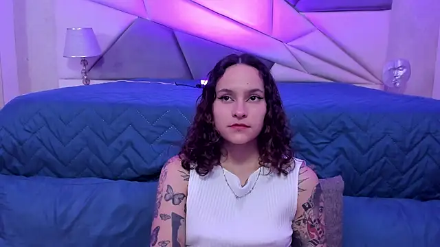 AnnyThompson  online show from 01-06-25, 01:09