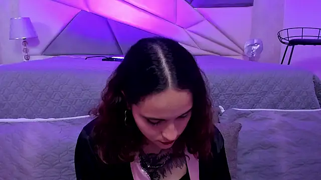 AnnyThompson  online show from 01-09-25, 08:44