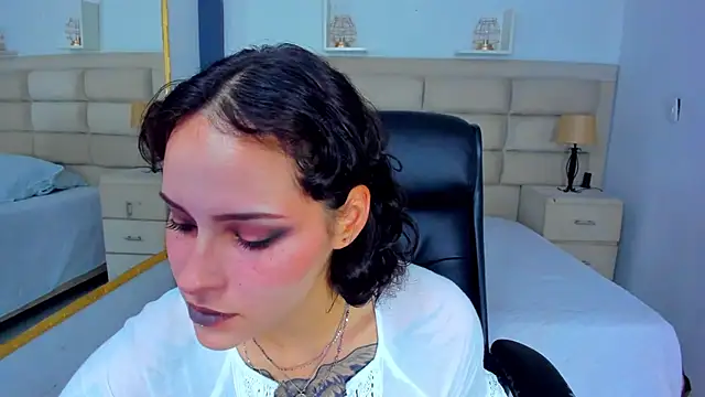 AnnyThompson  online show from 09-26-25, 10:14