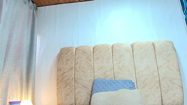 Zoe Curvy online show from 11-18-25, 12:53