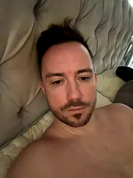 bobbylee2023 online show from 10-23-25, 10:58