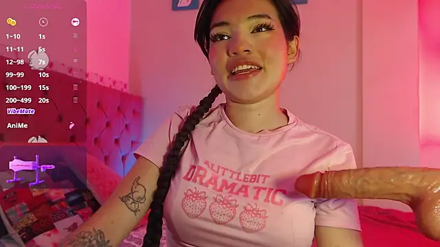 lauvelez   online show from 04-17-26, 01:03