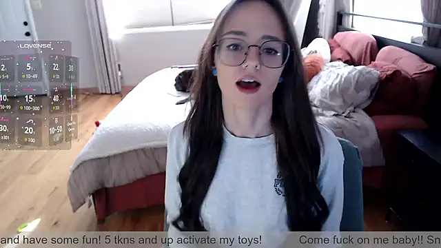 Plantbabeee online show from 11-17-25, 05:41