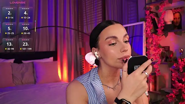 LunaNight online show from 10-26-25, 08:26