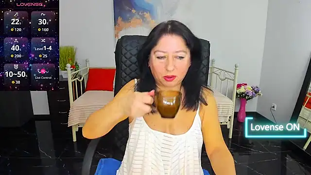 Julia Dean online show from 02-19-26, 01:29