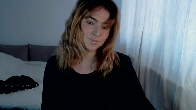 Snapshot of ChloeJewel1 chatting on 04-05-26, 05:04 ChloeJewel1 online show from 04-05-26, 05:04