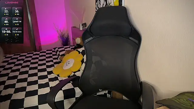 Snapshot of BabeRainbow chatting on 12-26-24, 03:10 BabeRainbow online show from 12-26-24, 03:10