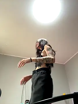 Snapshot of BabeRainbow chatting on 09-20-25, 09:32 BabeRainbow online show from 09-20-25, 09:32