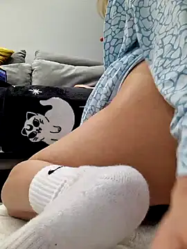 Snapshot of Miss____Mia_ chatting on 01-16-25, 03:24 Miss Mia online show from 01-16-25, 03:24