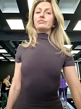 Miss    Mia  online show from 02-26-25, 12:03