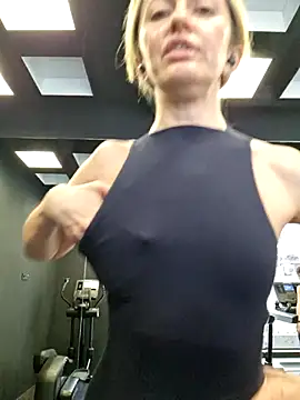 Snapshot of Miss____Mia_ chatting on 02-28-25, 12:09 Miss Mia online show from 02-28-25, 12:09