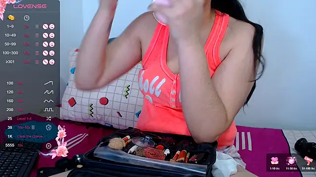 sofi-rojas1 online show from 01-17-26, 08:52