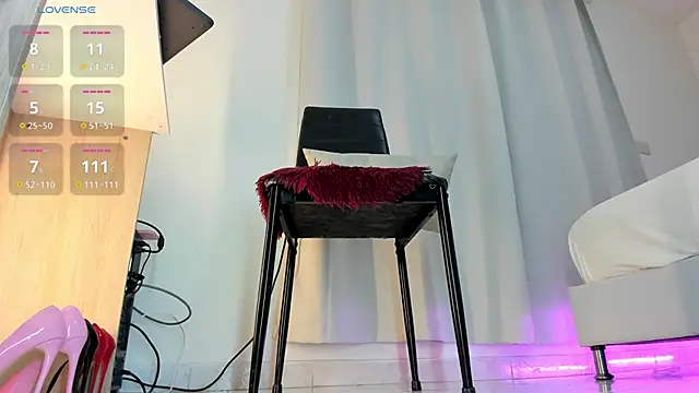 Snapshot of dakofeet chatting on 12-06-24, 01:29 dakofeet online show from 12-06-24, 01:29