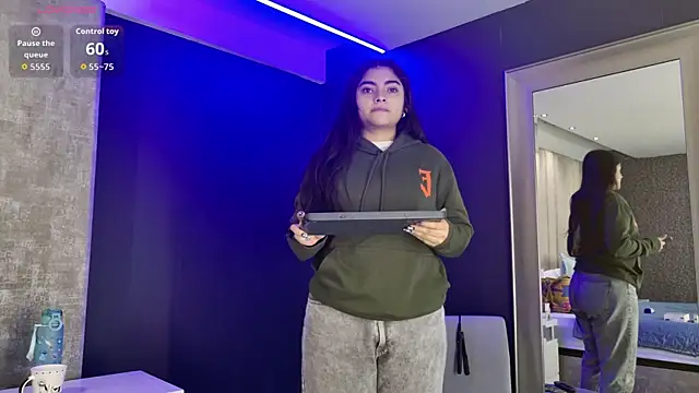 GiselOrtiz online show from 10-09-25, 10:13