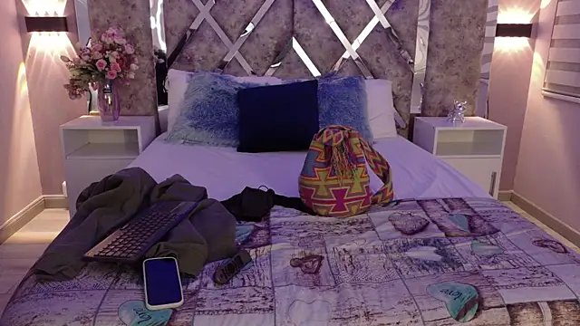 GiselOrtiz online show from 10-24-25, 10:44