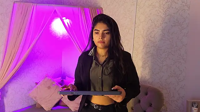 Snapshot of GiselOrtiz chatting on 06-15-26, 11:01 GiselOrtiz online show from 06-15-26, 11:01