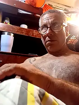 Pcsammy73 online show from 10-22-25, 09:53