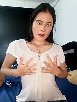 Zoe Clark  online show from 10-11-25, 07:12