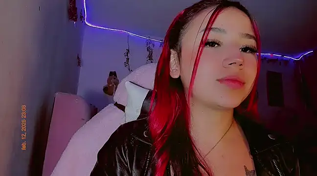 Snapshot of madisonx17 chatting on 02-13-25, 04:32 madisonx17 online show from 02-13-25, 04:32