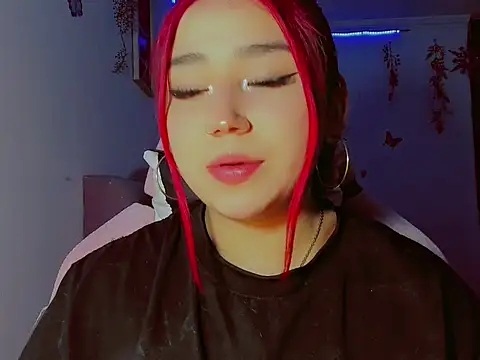 Snapshot of madisonx17 chatting on 09-17-25, 09:38 madisonx17 online show from 09-17-25, 09:38