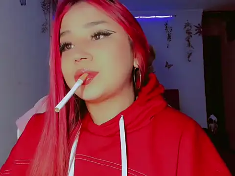 Snapshot of madisonx17 chatting on 10-17-25, 01:42 madisonx17 online show from 10-17-25, 01:42