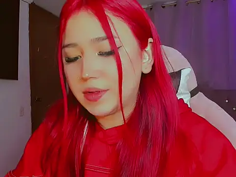 Snapshot of madisonx17 chatting on 11-29-25, 12:02 madisonx17 online show from 11-29-25, 12:02