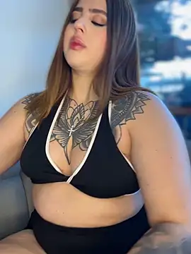 ValerieHilton online show from 10-25-25, 09:42