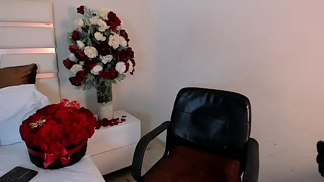 CamilaSofiia online show from 02-19-25, 01:51