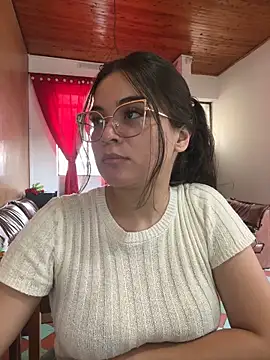 CamilaSofiia online show from 03-12-26, 09:54