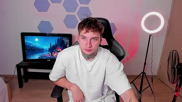 Chris Tyson online show from 09-08-25, 09:25