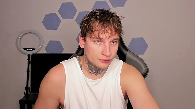 Chris Tyson online show from 10-19-25, 09:04