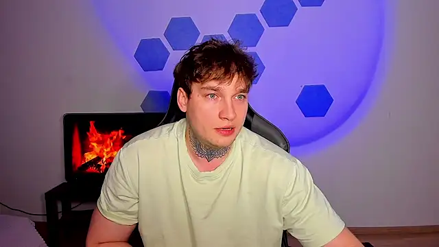 Chris Tyson online show from 04-18-26, 08:20