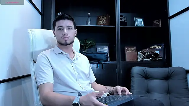 EdwardRoss  online show from 03-17-25, 07:48