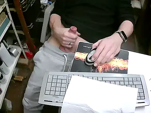 Snapshot of MF-Deutschland chatting on 02-23-25, 02:04 MF-Deutschland online show from 02-23-25, 02:04