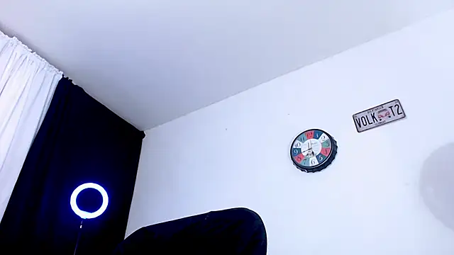 Antonywebb94 online show from 04-14-26, 02:50