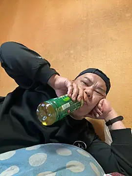 punk0805 online show from 04-01-26, 06:47